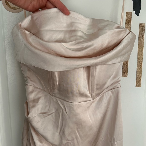 Selfie Leslie DOLCE VITA COWL BUST SATIN CHIC STRAPLESS MIDI DRESS CHAMPAGNE - Picture 5 of 13